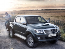 Фото Toyota Hilux Double Cab 2.4D MT №13