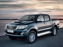 Фото Toyota Hilux Double Cab 2.4D MT №2