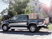 Фото Toyota Hilux Double Cab 2.4D MT №6